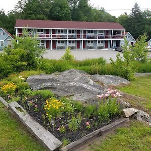 White Mountain Motel And Cottages